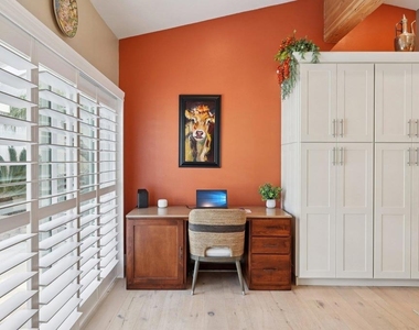 1767 Woodbine Place - Photo Thumbnail 14