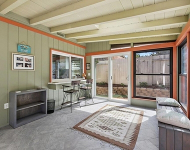 1767 Woodbine Place - Photo Thumbnail 38