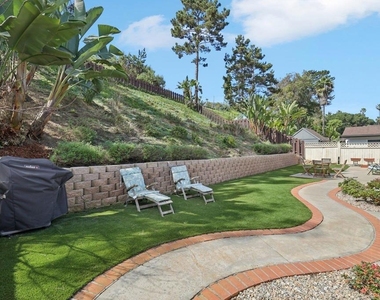 1767 Woodbine Place - Photo Thumbnail 44