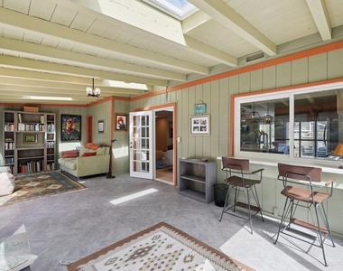 1767 Woodbine Place - Photo Thumbnail 42