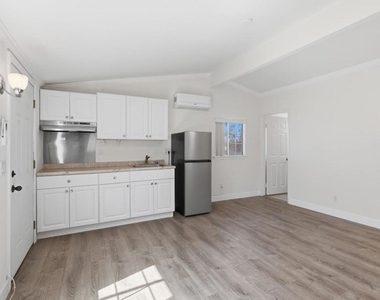 8894 Indiana Avenue - Photo Thumbnail 6