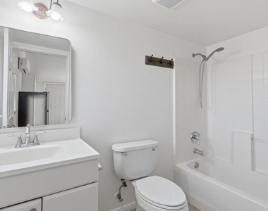 8894 Indiana Avenue - Photo Thumbnail 3