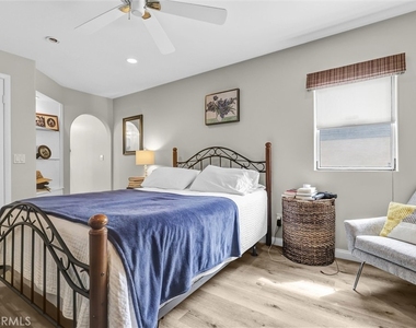 2740 Highland Way - Photo Thumbnail 4