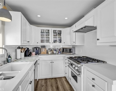 2740 Highland Way - Photo Thumbnail 1