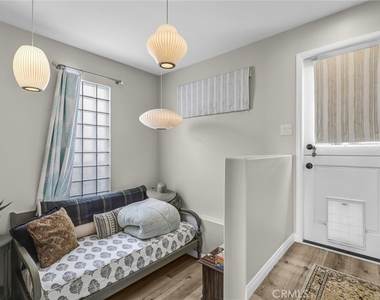 2740 Highland Way - Photo Thumbnail 7