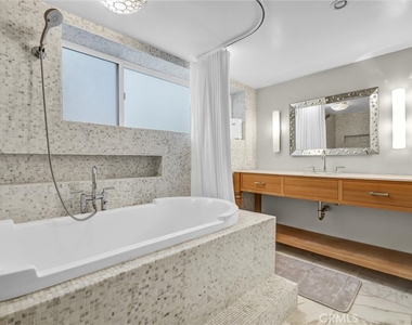 2740 Highland Way - Photo Thumbnail 10