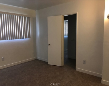12081 Marigold Avenue - Photo Thumbnail 7