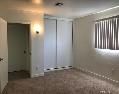 12081 Marigold Avenue - Photo Thumbnail 9