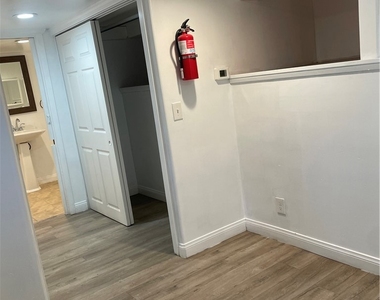29392 Lake View - Photo Thumbnail 12