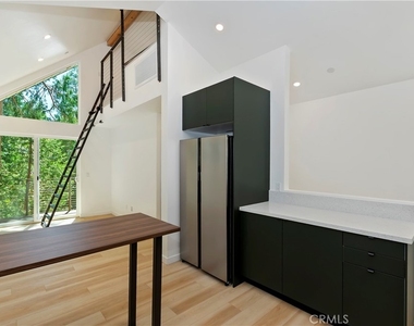 441 Oriole Drive - Photo Thumbnail 11
