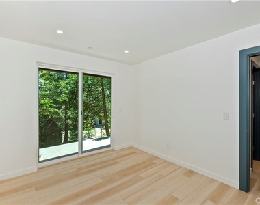 441 Oriole Drive - Photo Thumbnail 34