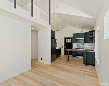 441 Oriole Drive - Photo Thumbnail 26