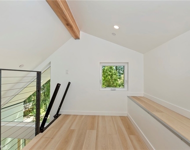 441 Oriole Drive - Photo Thumbnail 17