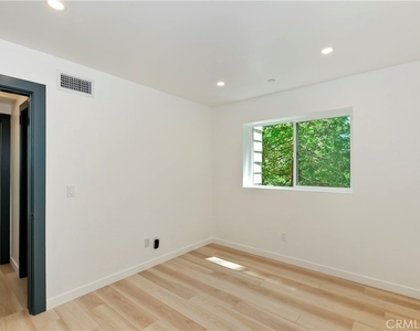 441 Oriole Drive - Photo Thumbnail 39