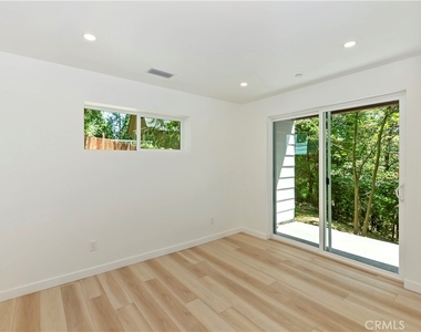 441 Oriole Drive - Photo Thumbnail 33
