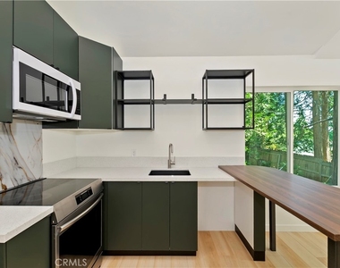441 Oriole Drive - Photo Thumbnail 15