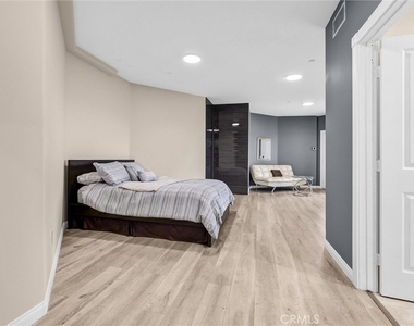 876 Harrington - Photo Thumbnail 26