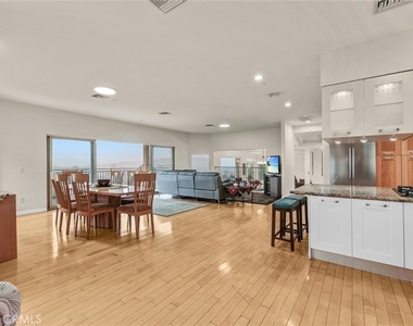 876 Harrington - Photo Thumbnail 22
