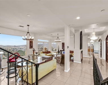 876 Harrington - Photo Thumbnail 12