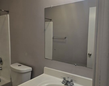 4929 Lynnfield Street - Photo Thumbnail 7