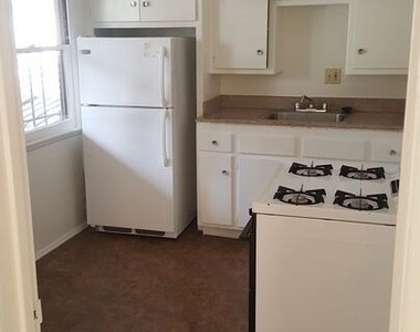 939 N Stanley Avenue - Photo Thumbnail 2