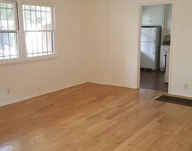 939 N Stanley Avenue - Photo Thumbnail 1