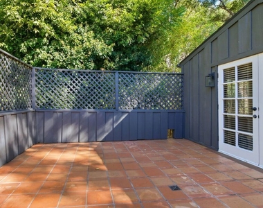 9820 Yoakum Drive - Photo Thumbnail 12