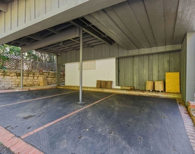 9820 Yoakum Drive - Photo Thumbnail 20