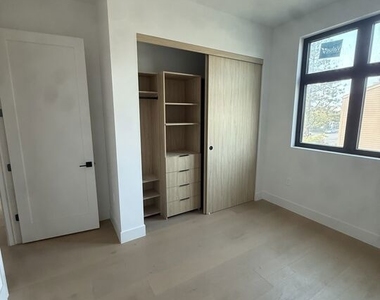 3846 Bentley Avenue - Photo Thumbnail 12
