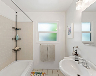 22736 Cantlay Street - Photo Thumbnail 24