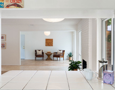 22736 Cantlay Street - Photo Thumbnail 16