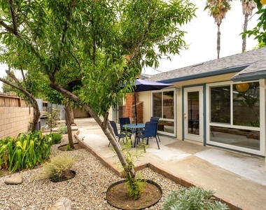 22736 Cantlay Street - Photo Thumbnail 31