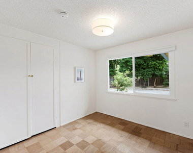 22736 Cantlay Street - Photo Thumbnail 25
