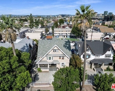 1125 S Lake Street - Photo Thumbnail 17