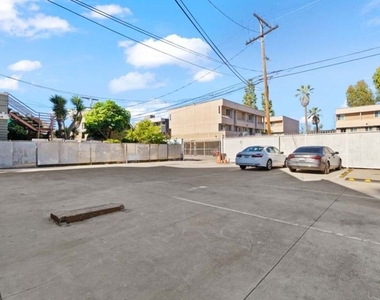 1125 S Lake Street - Photo Thumbnail 19