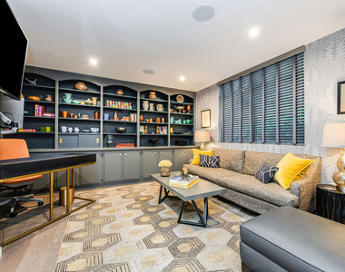 4635 Clybourn Avenue - Photo Thumbnail 26