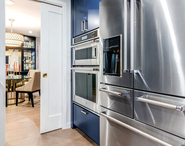 4635 Clybourn Avenue - Photo Thumbnail 24