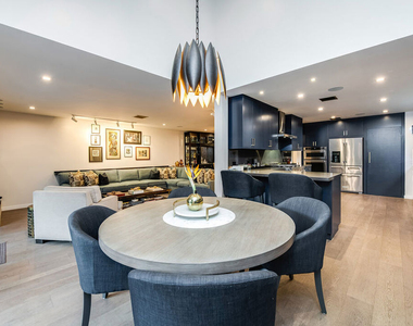 4635 Clybourn Avenue - Photo Thumbnail 21