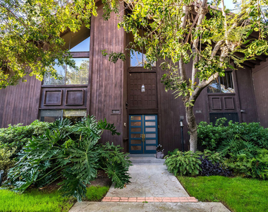 4635 Clybourn Avenue - Photo Thumbnail 59