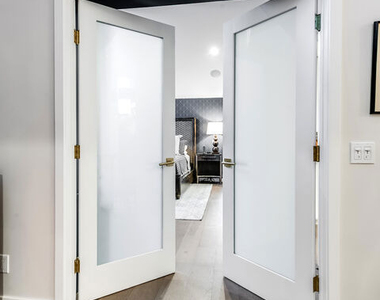 4635 Clybourn Avenue - Photo Thumbnail 41