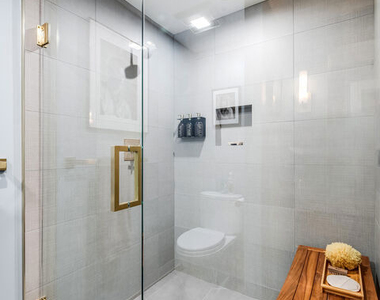4635 Clybourn Avenue - Photo Thumbnail 57