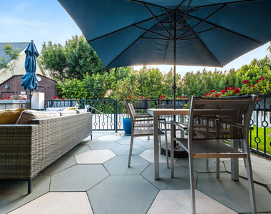 4635 Clybourn Avenue - Photo Thumbnail 33