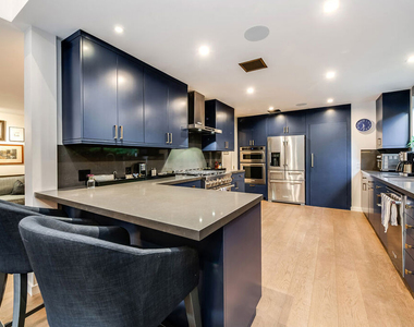 4635 Clybourn Avenue - Photo Thumbnail 22