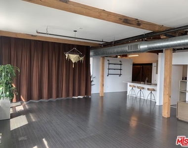 530 S Hewitt Street - Photo Thumbnail 23