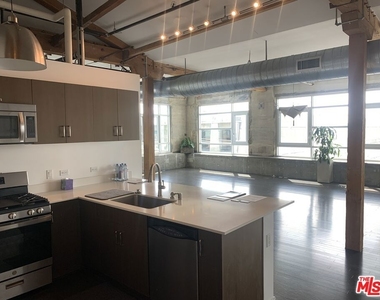 530 S Hewitt Street - Photo Thumbnail 27