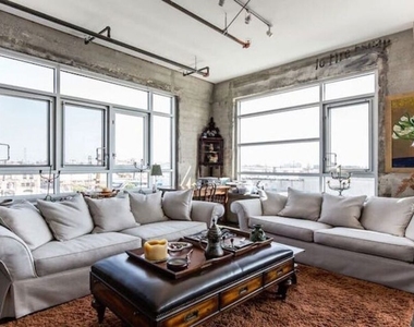 530 S Hewitt Street - Photo Thumbnail 6