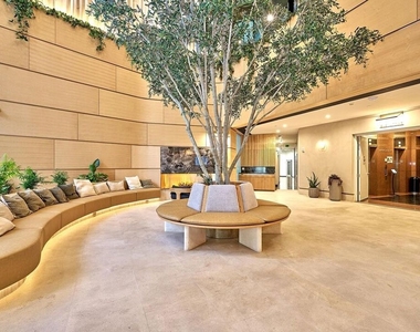 1100 Wilshire Boulevard - Photo Thumbnail 3