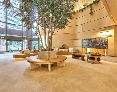 1100 Wilshire Boulevard - Photo Thumbnail 2
