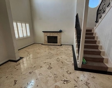 2600 W Picadilly Way - Photo Thumbnail 3