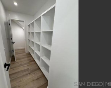 260 Donax Ave - Photo Thumbnail 5